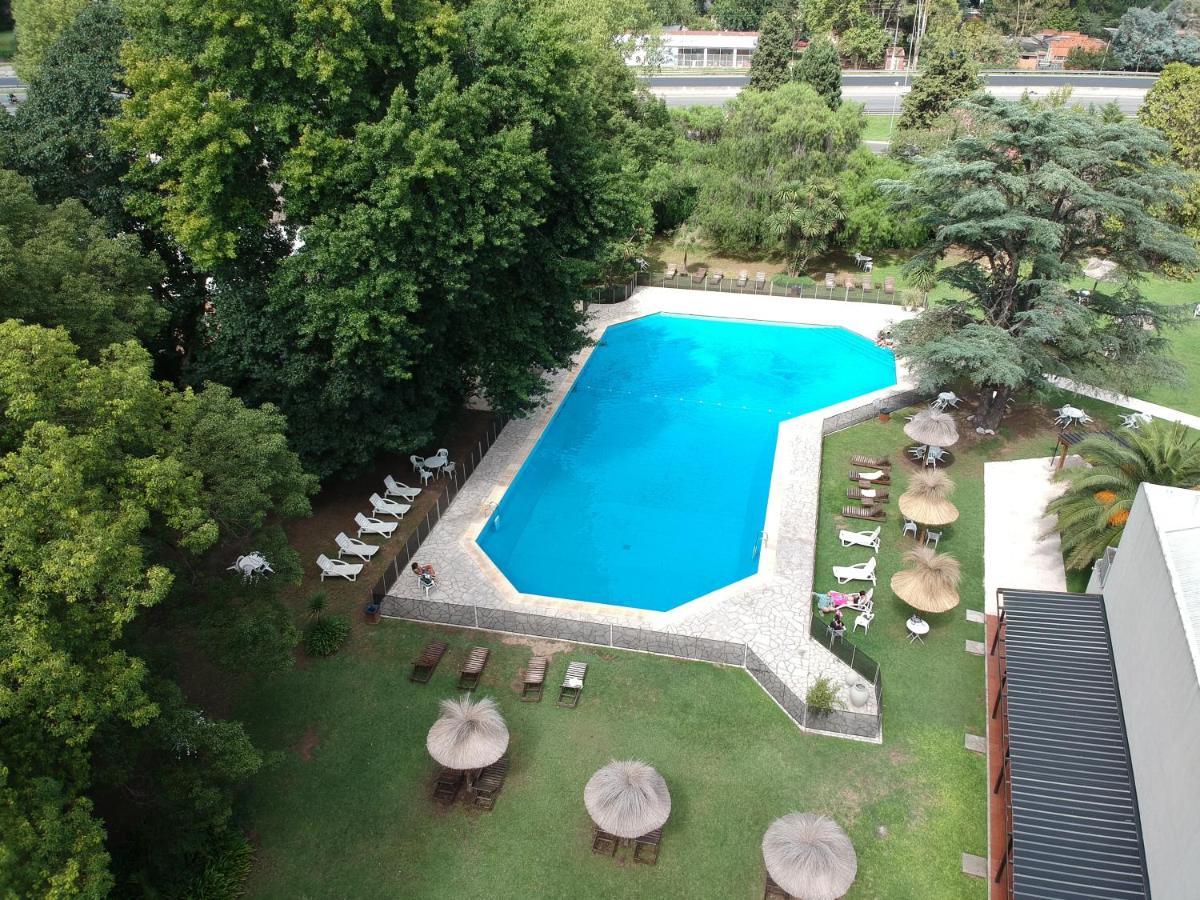 Howard Johnson Resort & Spa Escobar Belén de Escobar Exterior foto